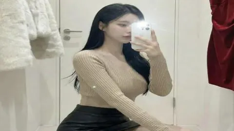 遠藤航初戰數據出色：防禦成功率高達4次，傳球準確率87%，表現評分6.5分。